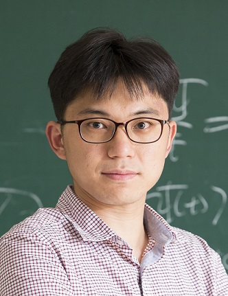 Quantum simulations of Hubbard model with ultracold atoms in optical lattice