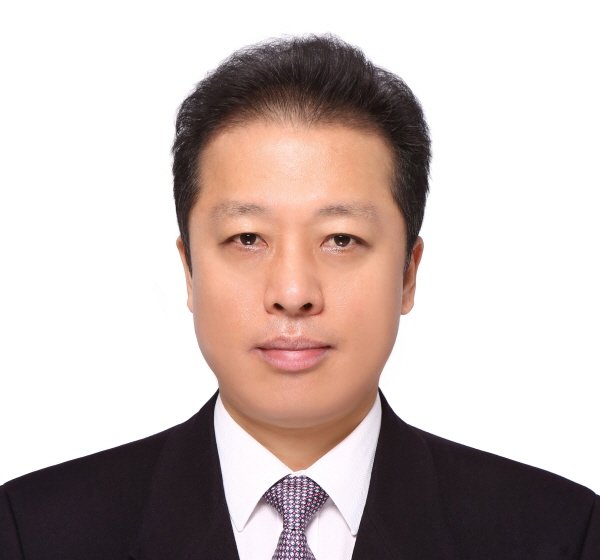 Valley Polarization and Exciton Hall Effect in Transition Metal Dichalcogenides (KOREAN)